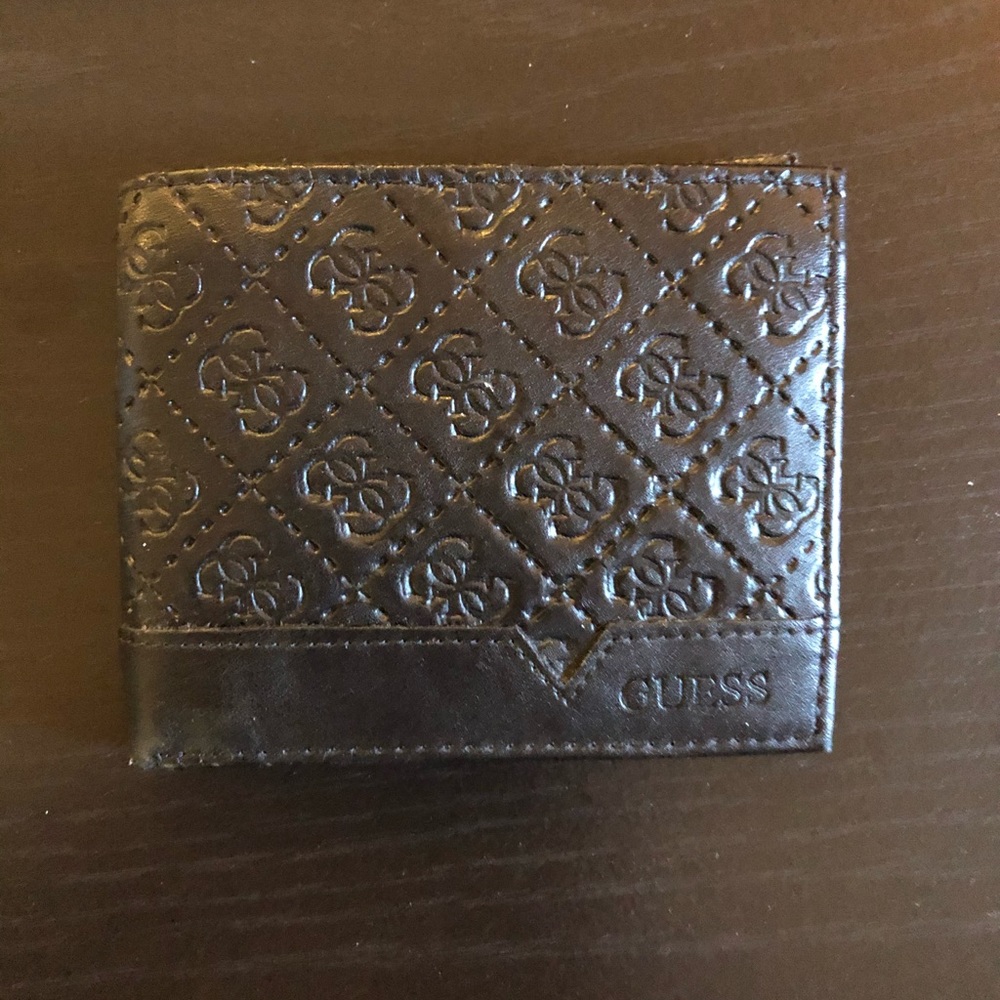 Guess Wallet - Picture 5 of 5